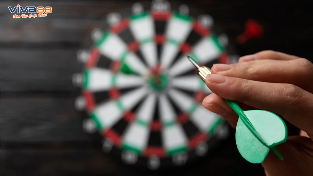 cách chơi cá cược ném phi tiêu